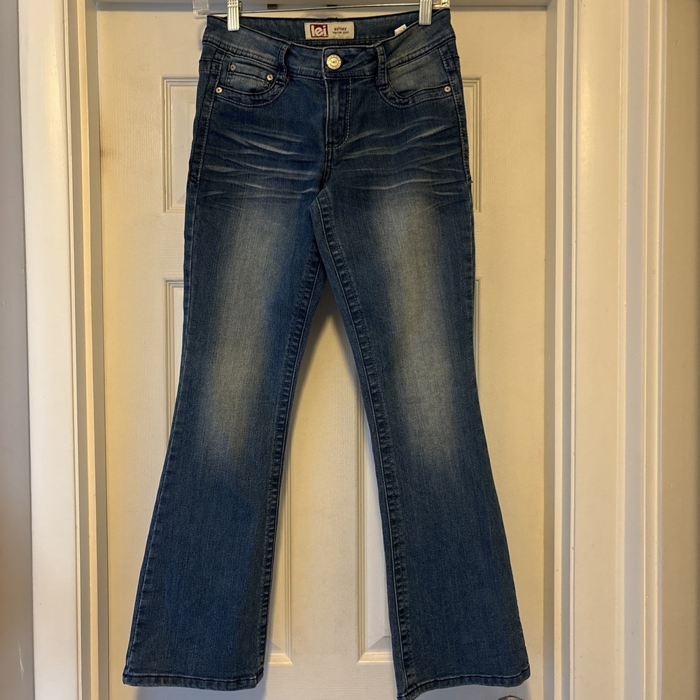 LEI Ashley LowRise BootCut Jeans Faded Stretch Thick Stitch Y2K 2000s Sz 5 SHORT